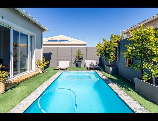 3 BEDROOM FREEHOLD SOLD IN SUNNINGDALE